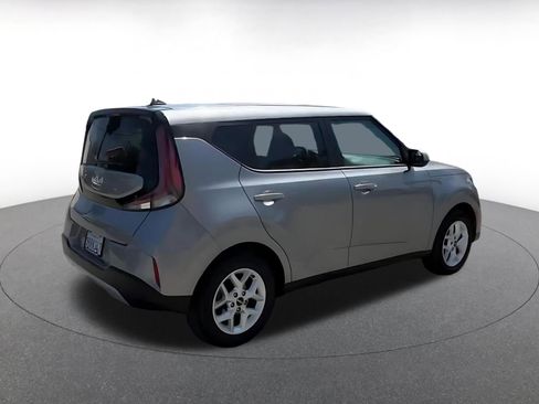 Used 2025 Kia Soul LX w/ LX Technology Package image 15