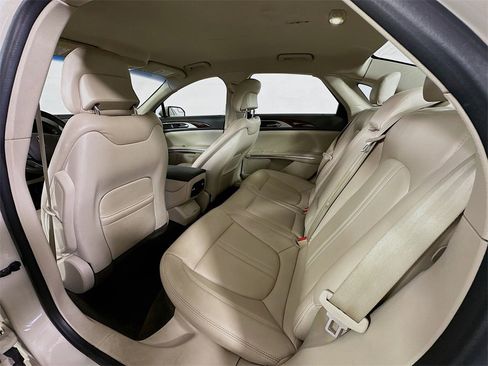 Used 2016 Lincoln MKZ Hybrid image 4