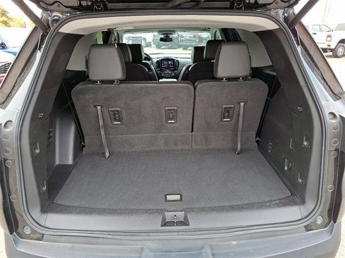 Used 2021 Chevrolet Traverse RS image 24