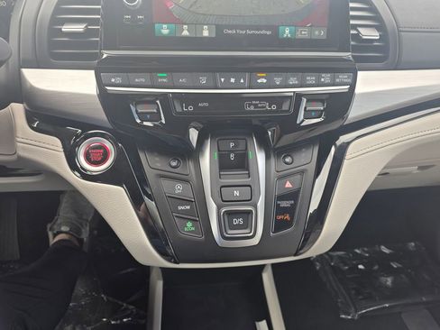 New 2026 Honda Odyssey Touring image 21