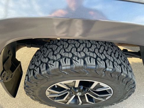 Used 2020 Toyota Tacoma TRD Sport image 7