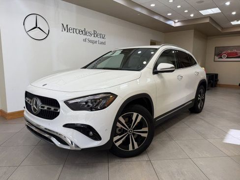 Used 2025 Mercedes-Benz GLA 250 image 1