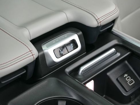 Certified 2025 Ford Expedition Active AWD/4WD image 34