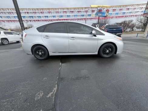 Used 2014 Toyota Prius Two image 5