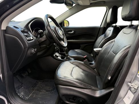 Used 2019 Jeep Compass Limited AWD/4WD image 10