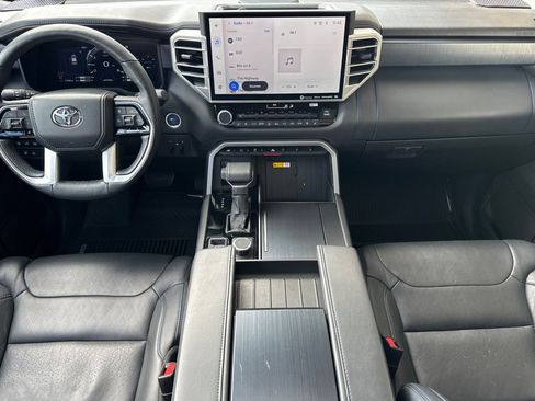 Used 2024 Toyota Sequoia Platinum image 14