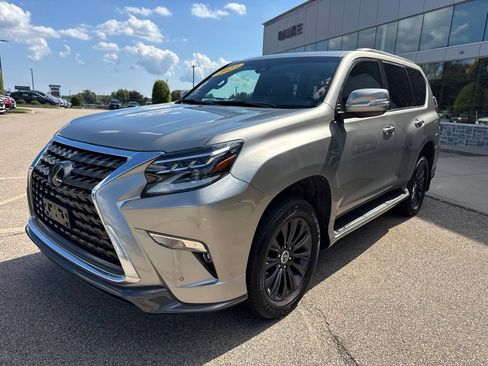 Used 2023 Lexus GX 460 Premium w/ Accessory Package AWD/4WD image 5