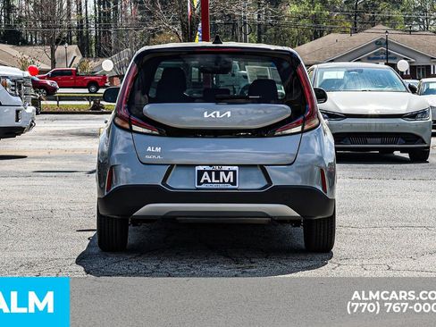 Used 2025 Kia Soul LX w/ LX Technology Package image 12