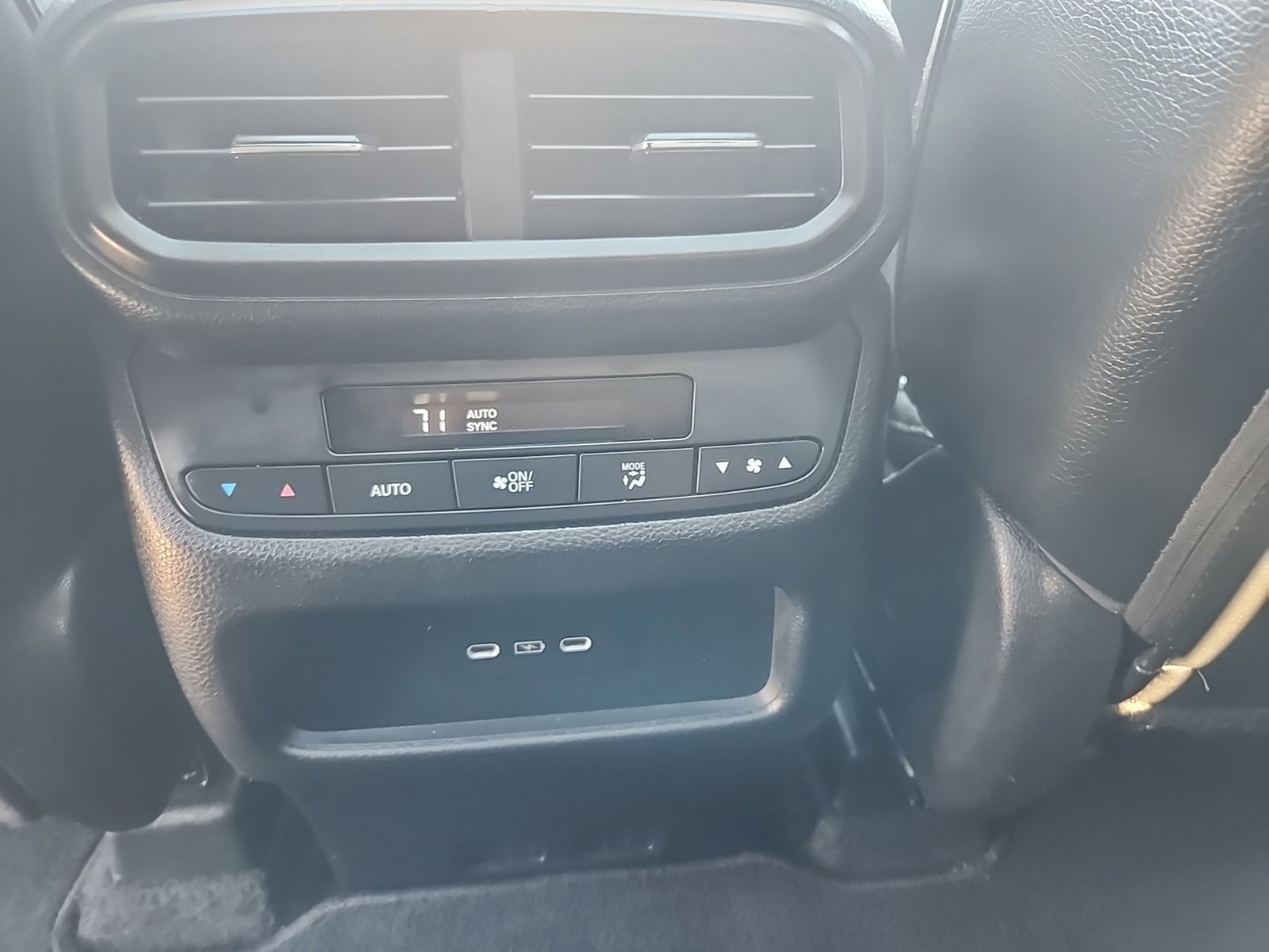 Used 2024 Honda Pilot Touring image 32