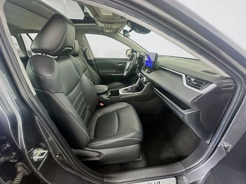 Used 2023 Toyota RAV4 XLE Premium AWD/4WD image 29