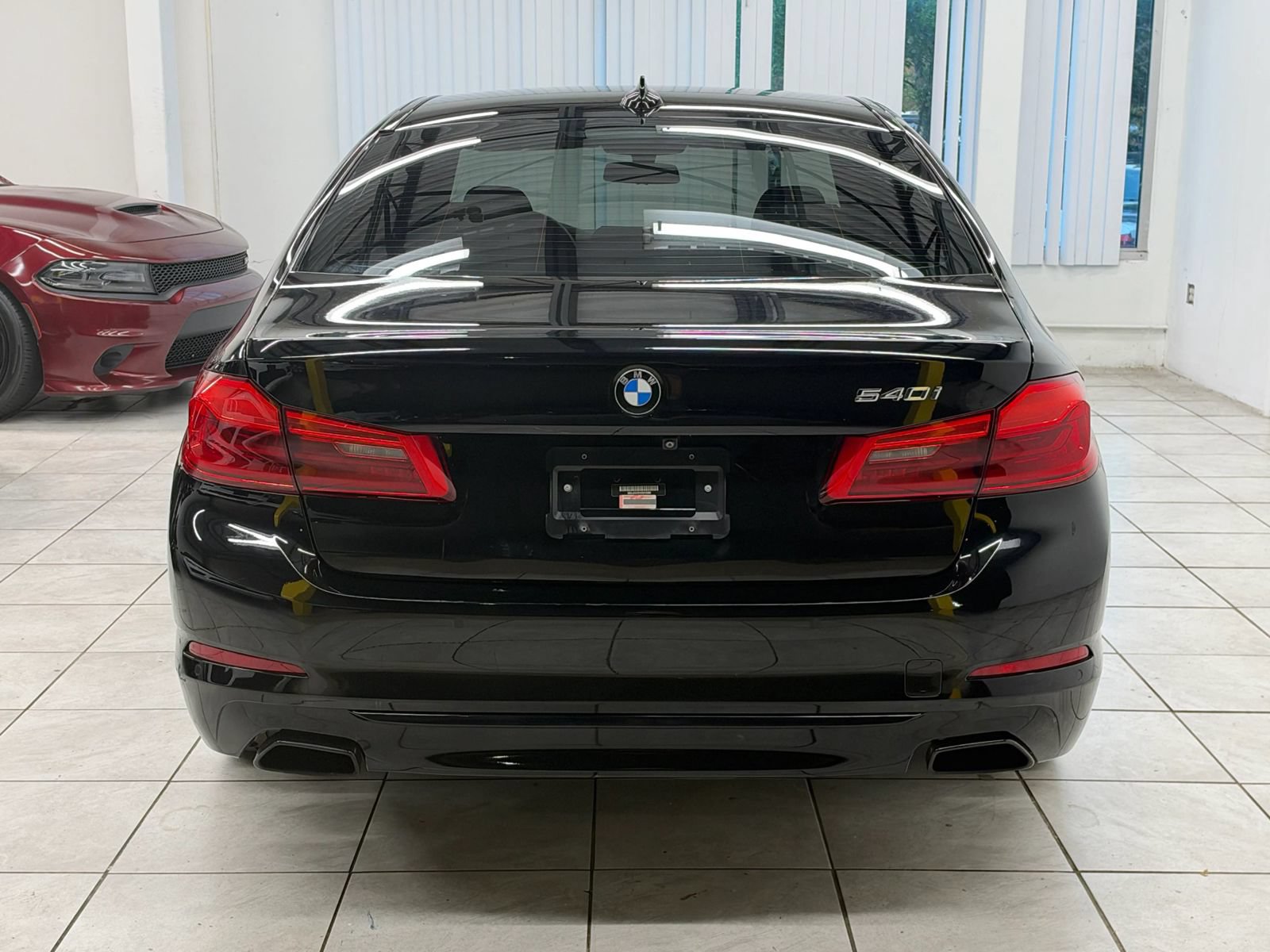 Used 2017 BMW 540i RWD image 8