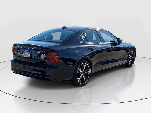 Used 2024 Volvo S60 B5 Core AWD/4WD image 5