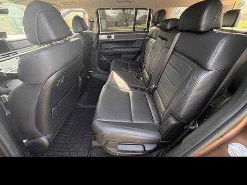 Used 2025 Hyundai Santa Fe Limited image 7