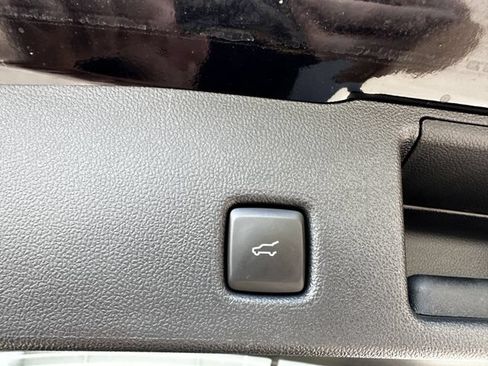 Certified 2022 Ford Escape SE w/ SE Sport Appearance Package AWD/4WD image 44