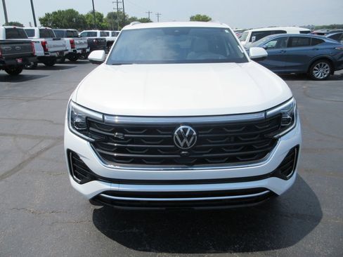 Used 2024 Volkswagen Atlas Cross Sport SEL Premium R-Line AWD/4WD image 10