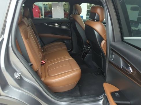 Used 2021 Lincoln Nautilus Reserve w/ Equipment Group 201A image 15