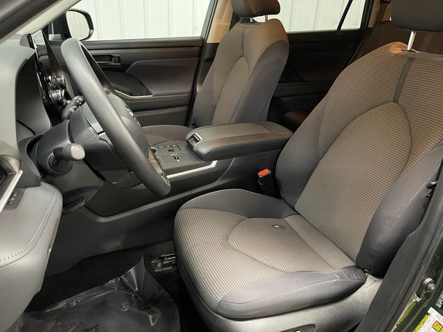Used 2023 Toyota Highlander L FWD image 15