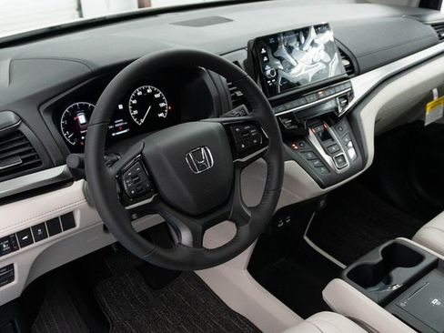 New 2026 Honda Odyssey EX-L image 3