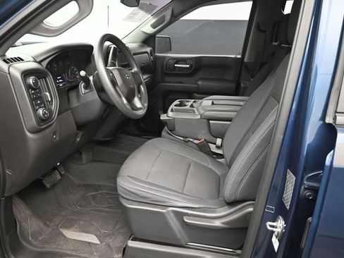 Used 2019 Chevrolet Silverado 1500 Custom Trail Boss w/ Custom Convenience Package AWD/4WD image 9