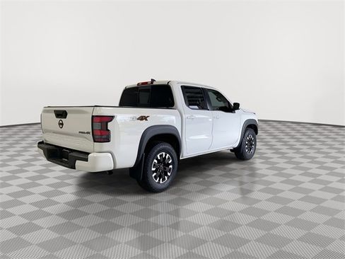 Used 2022 Nissan Frontier PRO-4X image 10