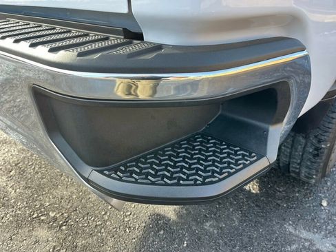 Used 2024 Chevrolet Silverado 2500 LT w/ Z71 Off-Road Package image 11