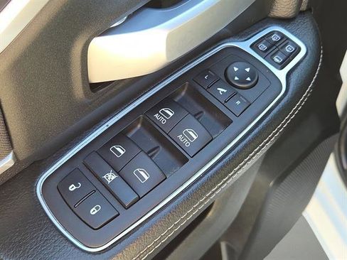 Used 2024 RAM 3500 Big Horn image 18