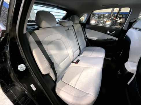 Used 2023 Hyundai Kona SEL w/ Cargo Package FWD image 16