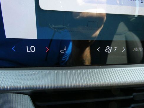 New 2026 Ford Explorer Active AWD/4WD image 22