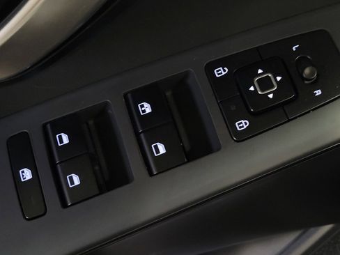 Used 2023 Kia Niro LX FWD image 27