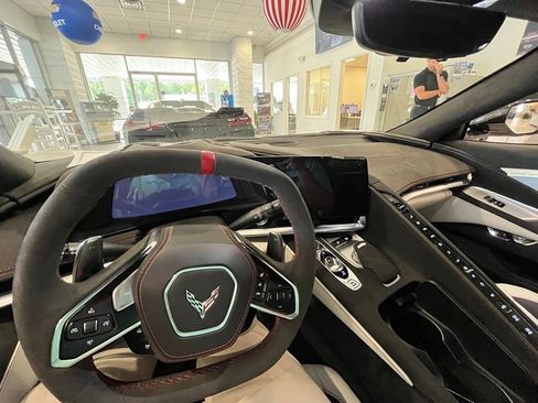 Used 2023 Chevrolet Corvette Stingray Premium Cpe RWD image 17