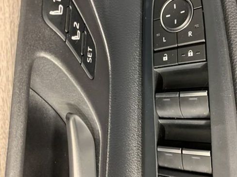 Used 2024 Toyota Grand Highlander AWD image 19