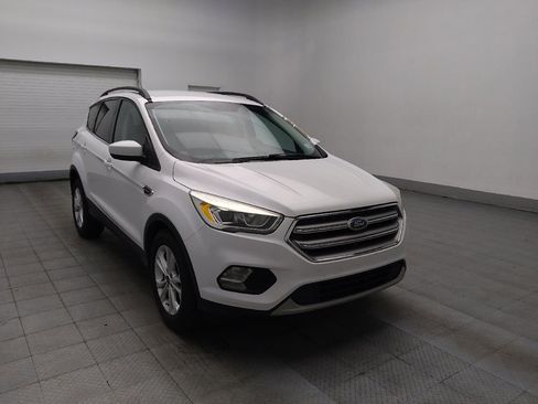 Used 2017 Ford Escape SE w/ Equipment Group 201A FWD image 13
