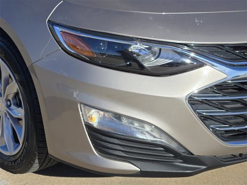 Used 2025 Chevrolet Malibu LT image 29