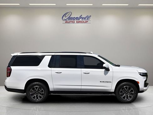 Used 2024 Chevrolet Suburban Z71 w/ Luxury Package AWD/4WD image 3