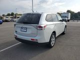 Used 2014 Mitsubishi Outlander SE image 3