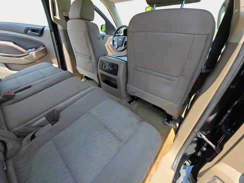Used 2017 Chevrolet Suburban LS RWD image 11