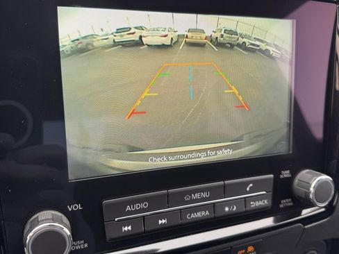 Used 2024 Nissan Frontier SL w/ Technology Package image 19