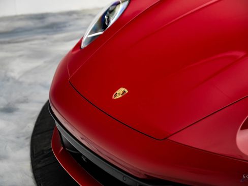 Used 2024 Porsche 911 Carrera w/ Premium Package image 27