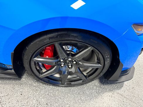 Used 2022 Ford Mustang Shelby GT500 w/ Carbon Fiber Track Pack image 28