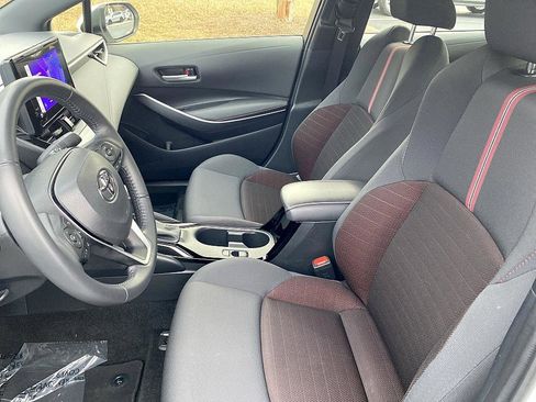 Used 2024 Toyota Corolla SE image 11