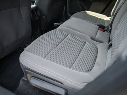 Used 2020 Ford Escape SE FWD image 19