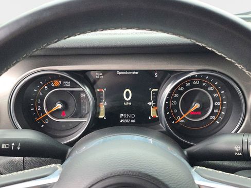 Used 2018 Jeep Wrangler Unlimited Sahara image 26