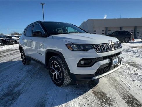 Used 2024 Jeep Compass Limited image 2