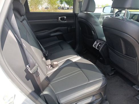 Certified 2024 Kia Sorento S w/ Panoramic Sunroof Package FWD image 22
