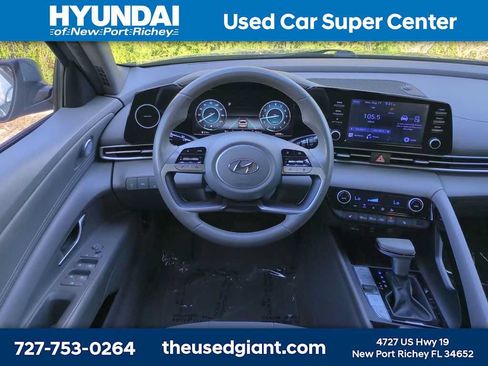 Used 2021 Hyundai Elantra SEL w/ Convenience Package FWD image 15