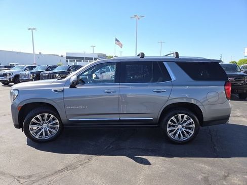 Used 2021 GMC Yukon Denali w/ Denali Premium Package AWD/4WD image 23