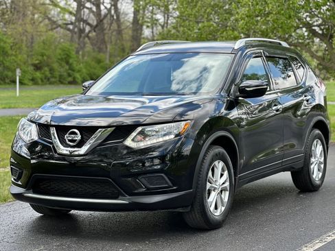 Used 2015 Nissan Rogue SV AWD/4WD image 1