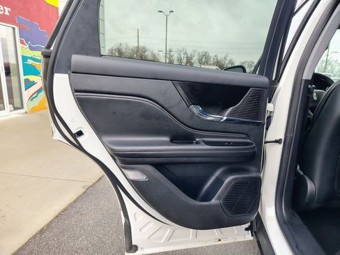 Used 2022 Lincoln Corsair AWD w/ Equipment Group 101A image 11