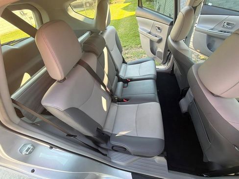 Used 2016 Toyota Prius V Five image 26