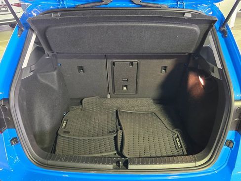 Certified 2022 Volkswagen Taos SE w/ Panoramic Sunroof Package image 13